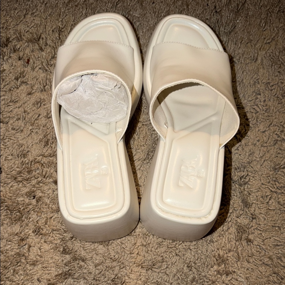 Zara  NWNT White Platform Slide Mules